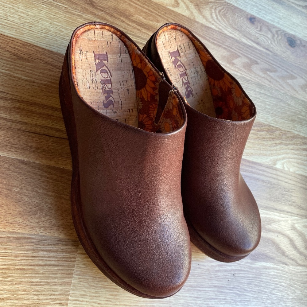 Women 7 Medium KORKS Slide On Clog Heel Shoes- Boho Cute! Excellent new conditio